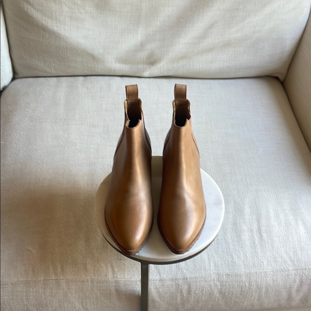 New Nisolo Eva Everyday Women's Ankle Boots Size 8. Never worn.